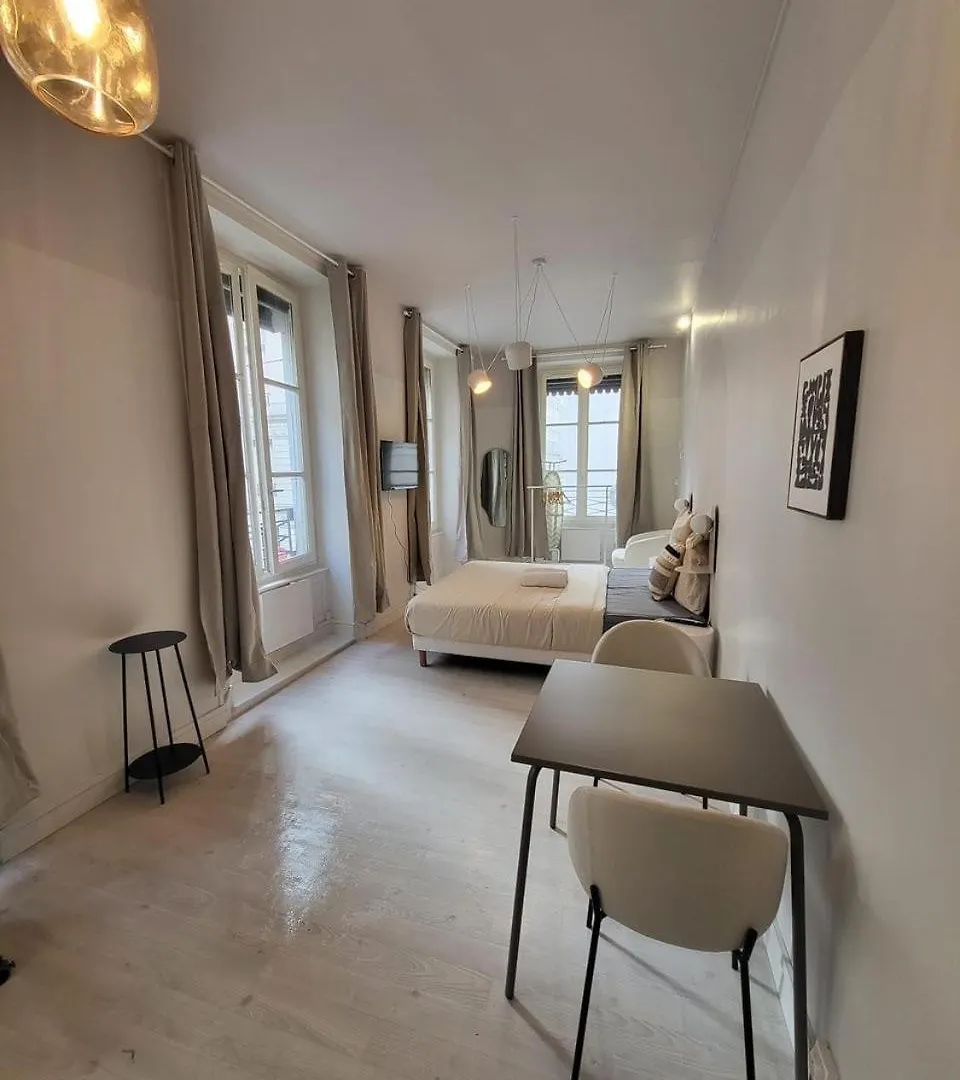 Suite Aubert - Check In H24 - Wifi Lyon 0*,  Franciaország